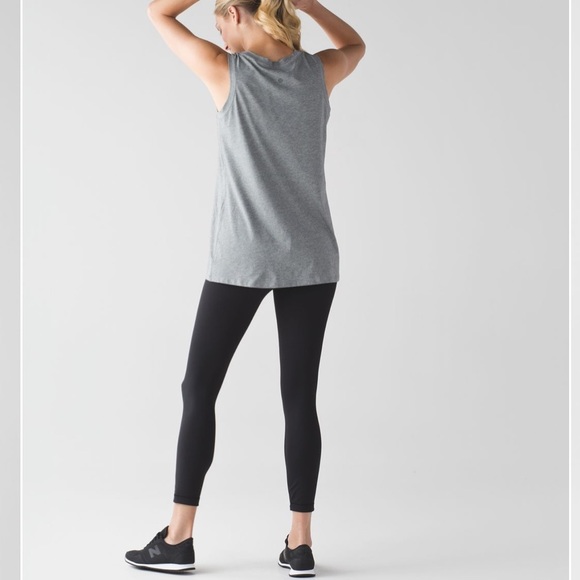Lululemon Muscle Swing Tank - Picture 2 of 5
